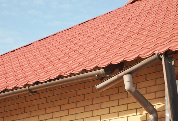 Loose Gutter Repair in Palm Harbor